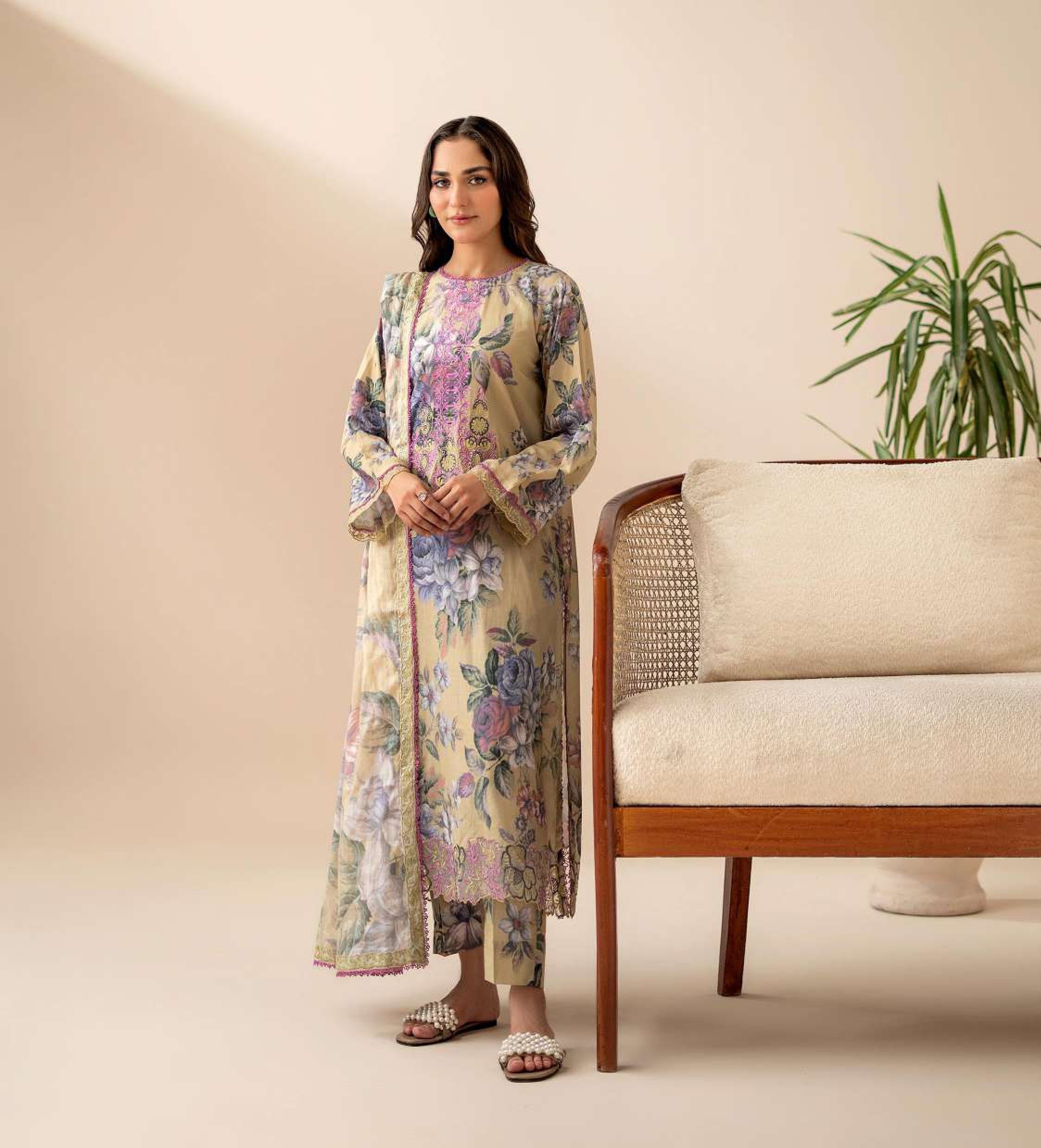 Gull Jee | Premium ZIVA | VOL-21 | Article 01 | Unstitched 3-Piece Digital Printed Lawn Suit