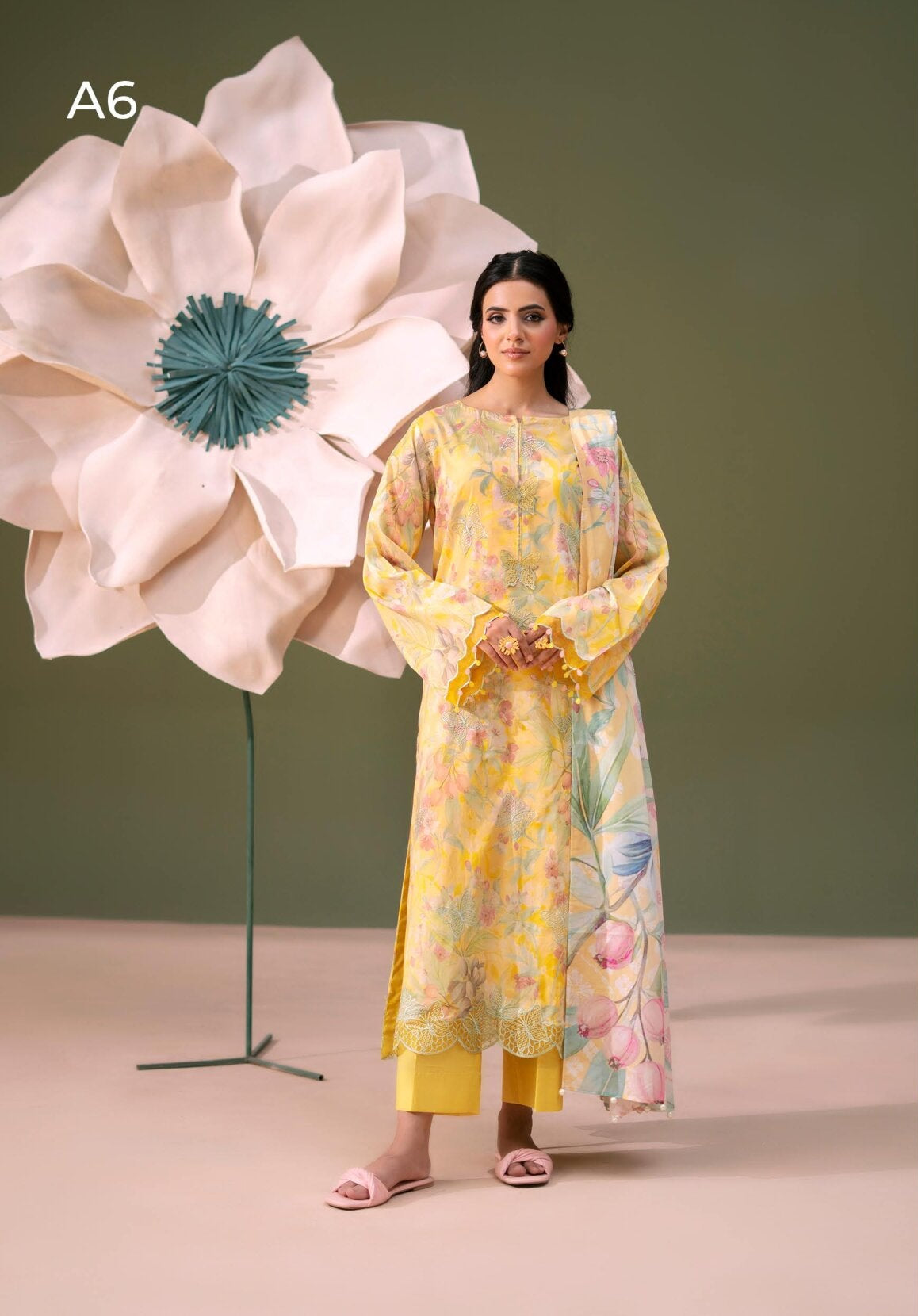 GULLJEE BLOOM | 3-PIECE UNSTITCHED | EMBROIDERED PRINTED LAWN SUIT
