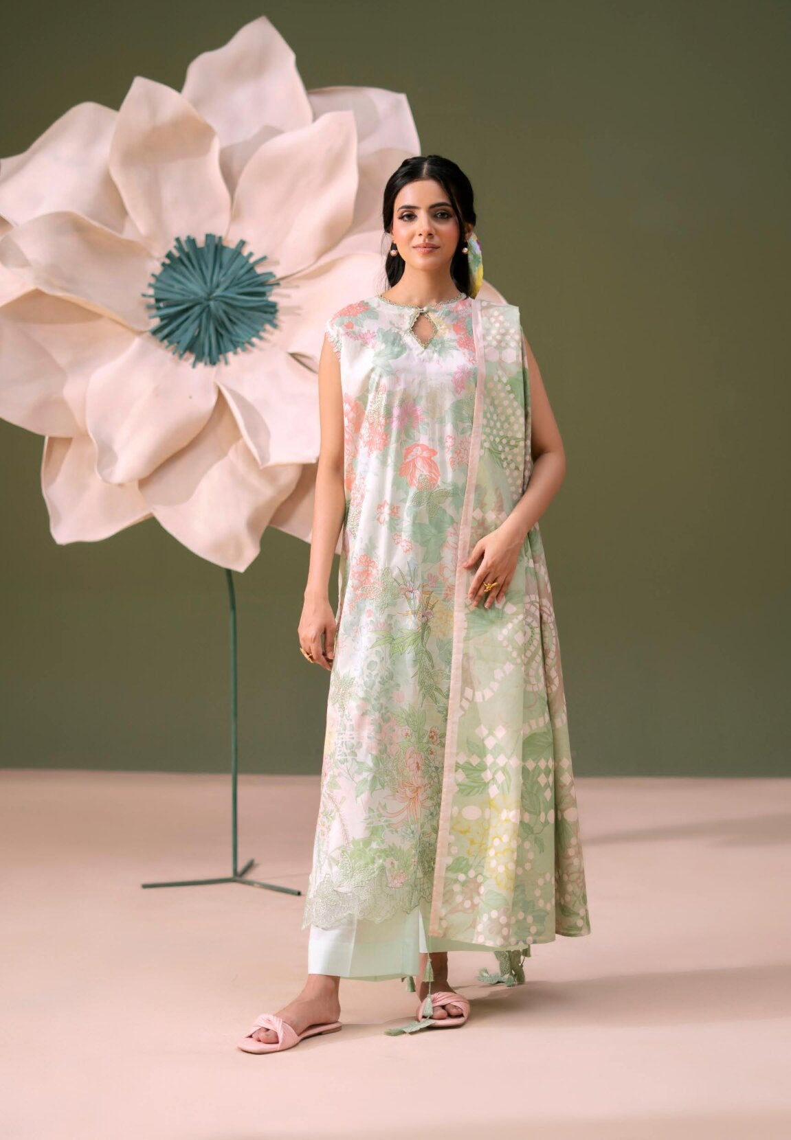 GULLJEE BLOOM | 3-PIECE UNSTITCHED | EMBROIDERED PRINTED LAWN SUIT