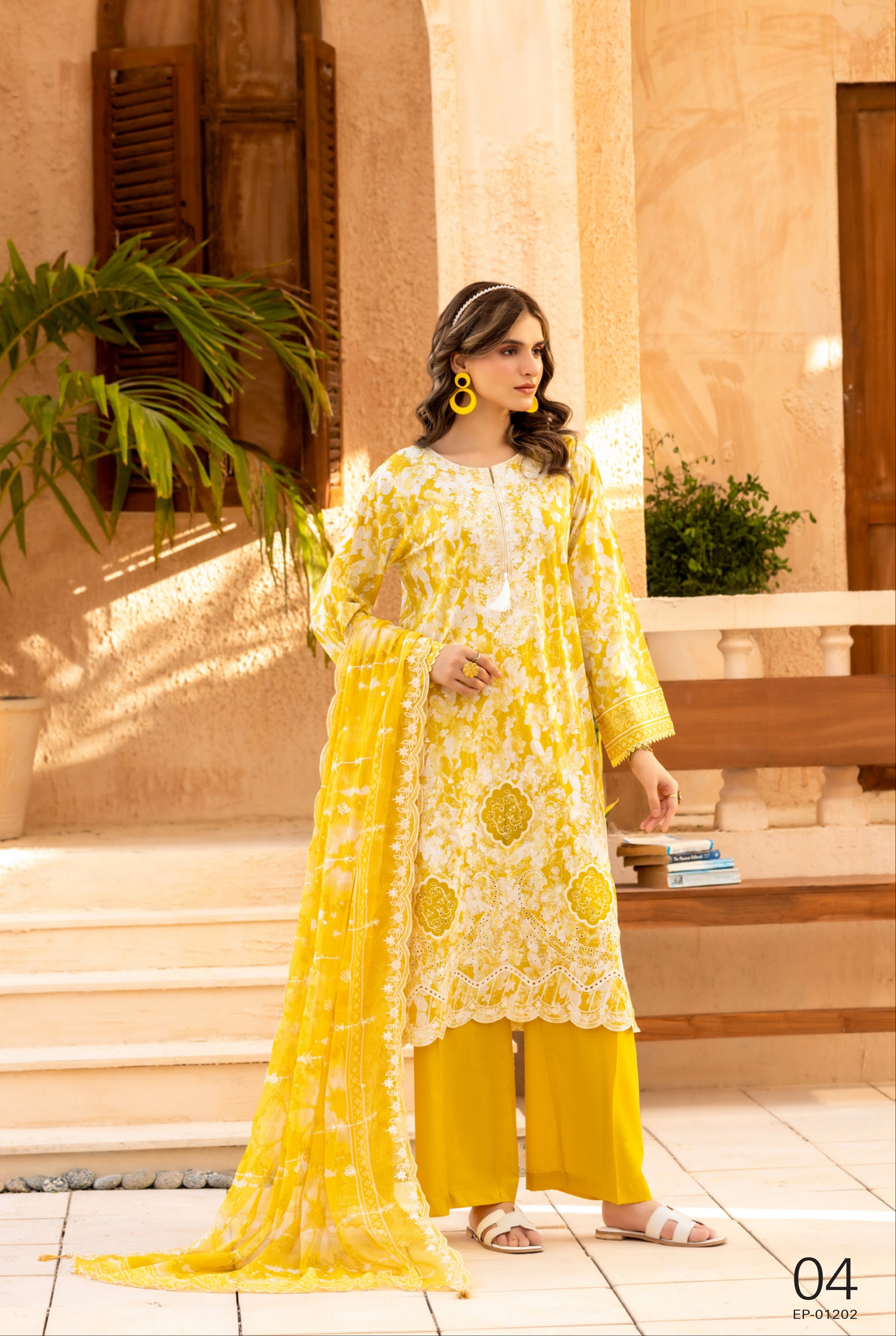 ELAYA PRINTS | MONARQ | UNSTITCHED 3PC SUIT